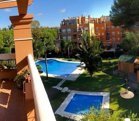 Gatu Premium Atico Sotavento Playa, Parking, Terraza, Piscinas, Wifi Y Aire Acc , " Preferente Mayores De 25 Anos Y Familias " El Puerto de Santa María Buitenkant foto